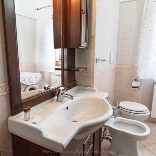 appartamento_3_agriturismocastelfranco_raw_12_bagno_ps