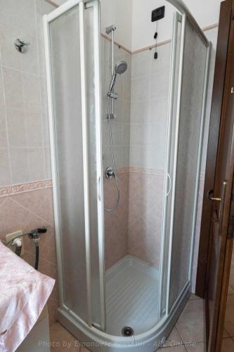 appartamento_3_agriturismocastelfranco_raw_9_bagno_doccia_ps